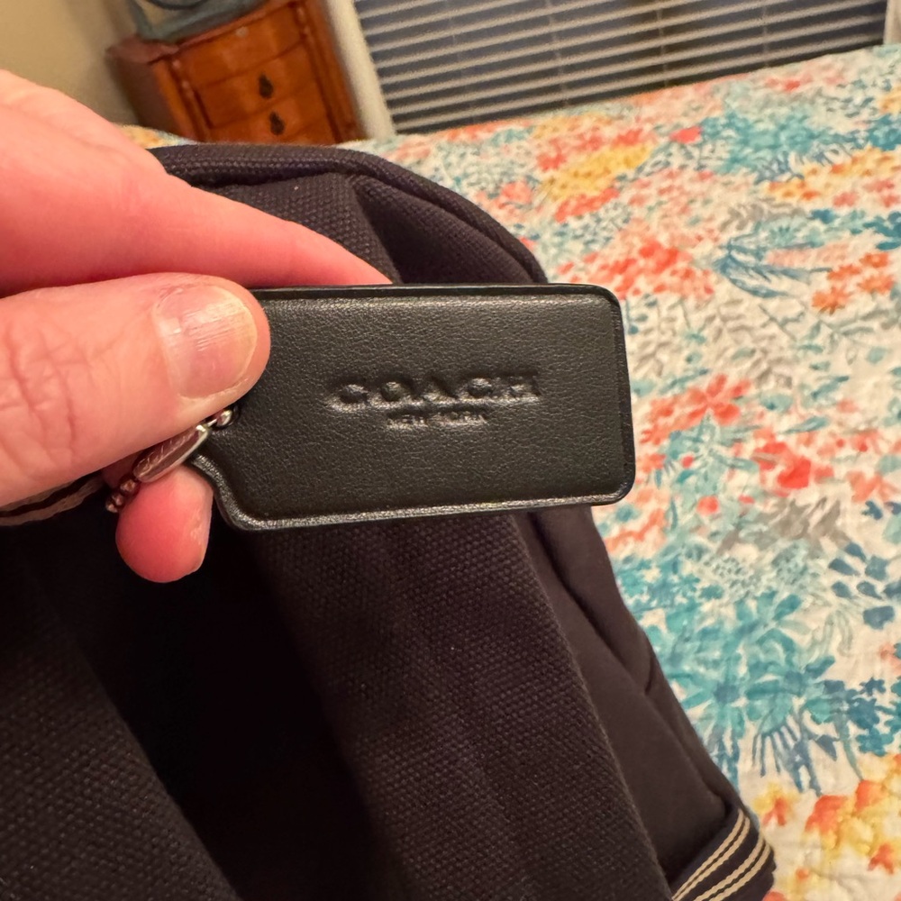 Authentic Coach Black Backpack with Gold Logo with authenticity attached - Picture 6 of 10